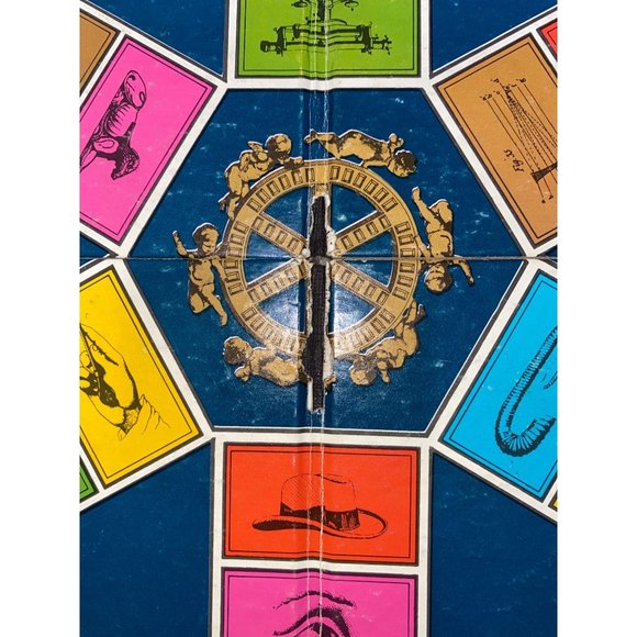 Trivial Pursuit Original Game Board Only 1981 Vintage - Picture 2 of 12